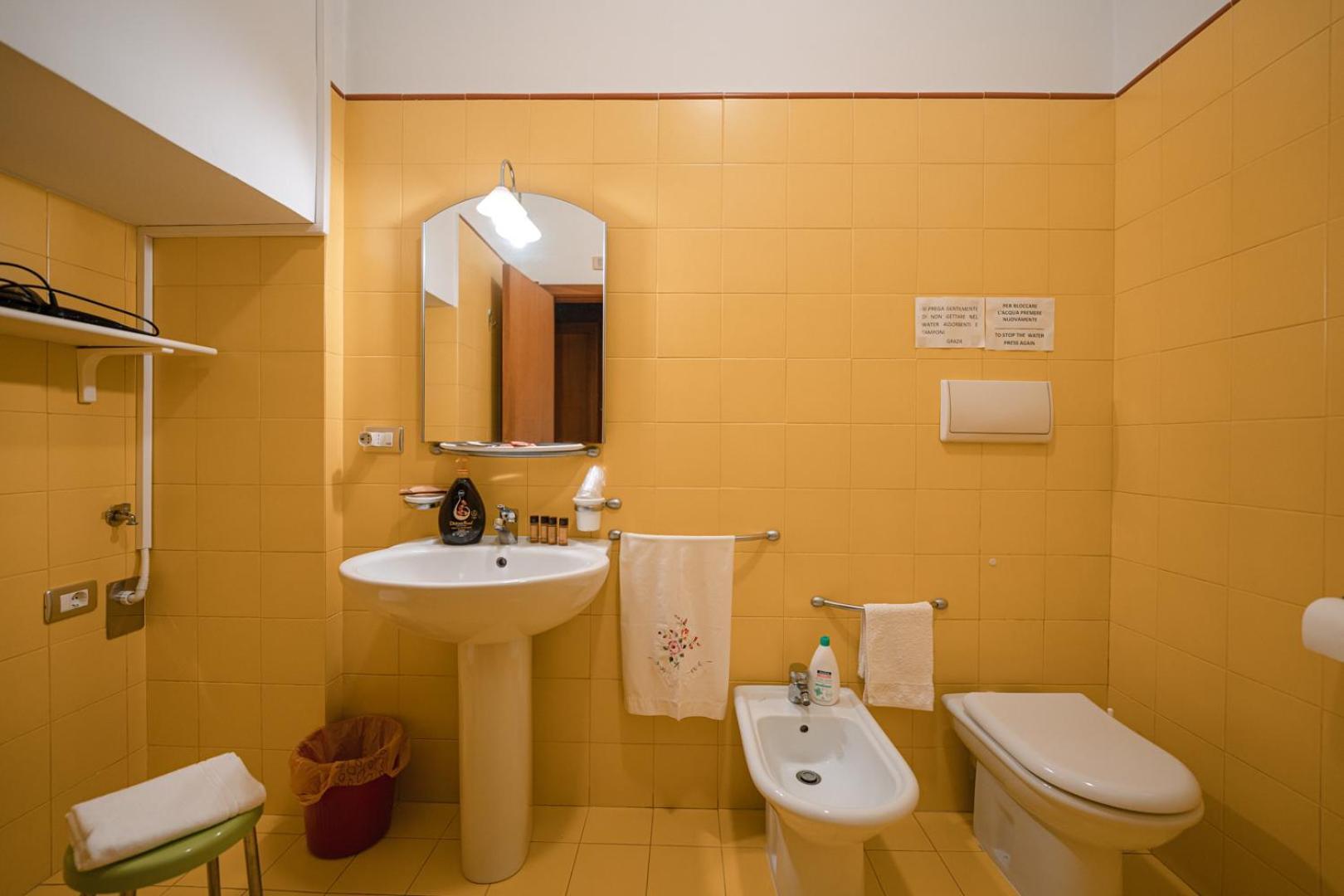 La Piccola Torre Hotel Bisceglie Exterior photo